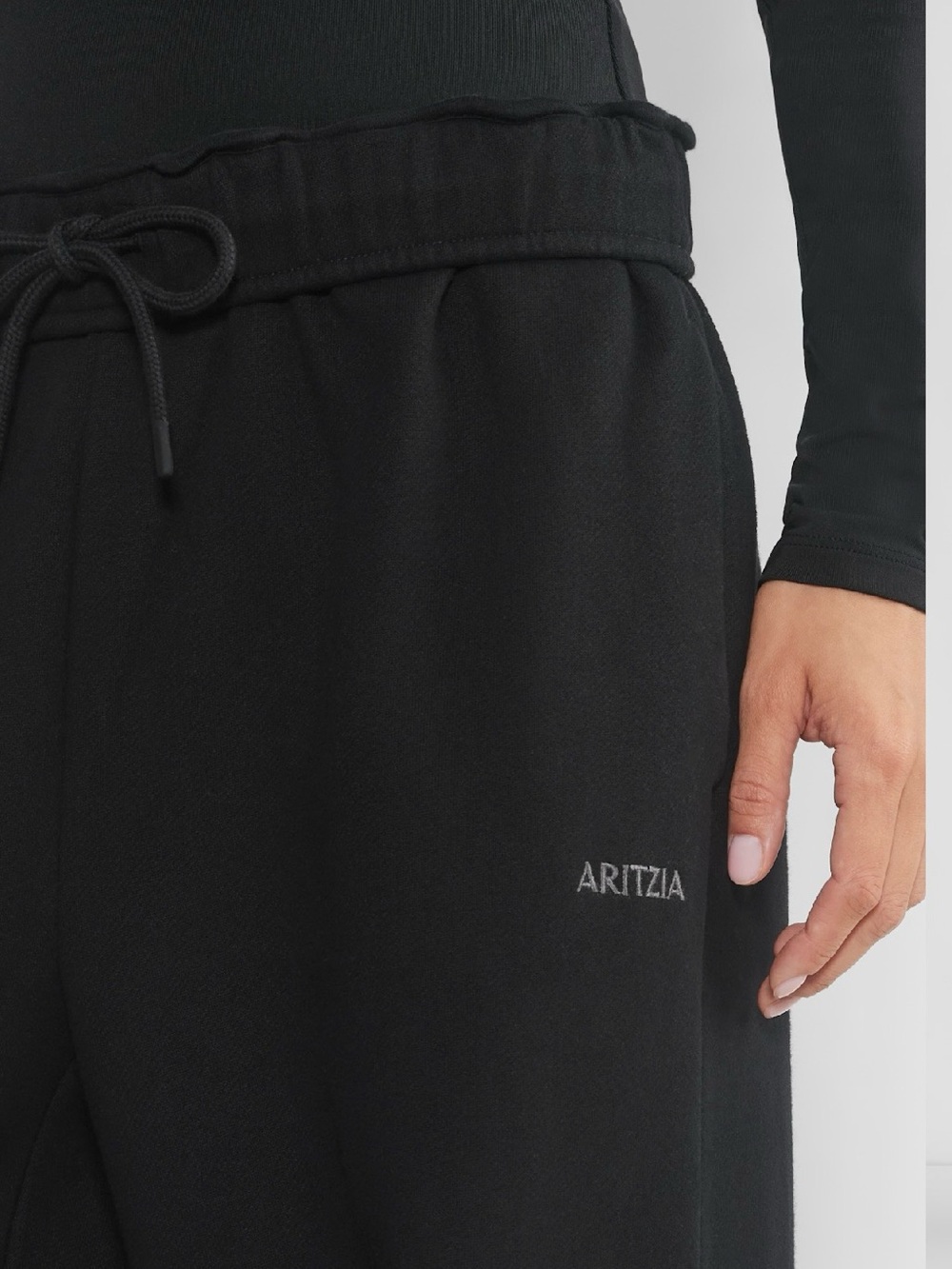 Aritzia Cozy Sweatfleece Mega Baggy Fold
Sweatpant Wide Leg Black Size 2XS